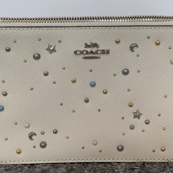 Coach Wristlet - Picture 2 of 8